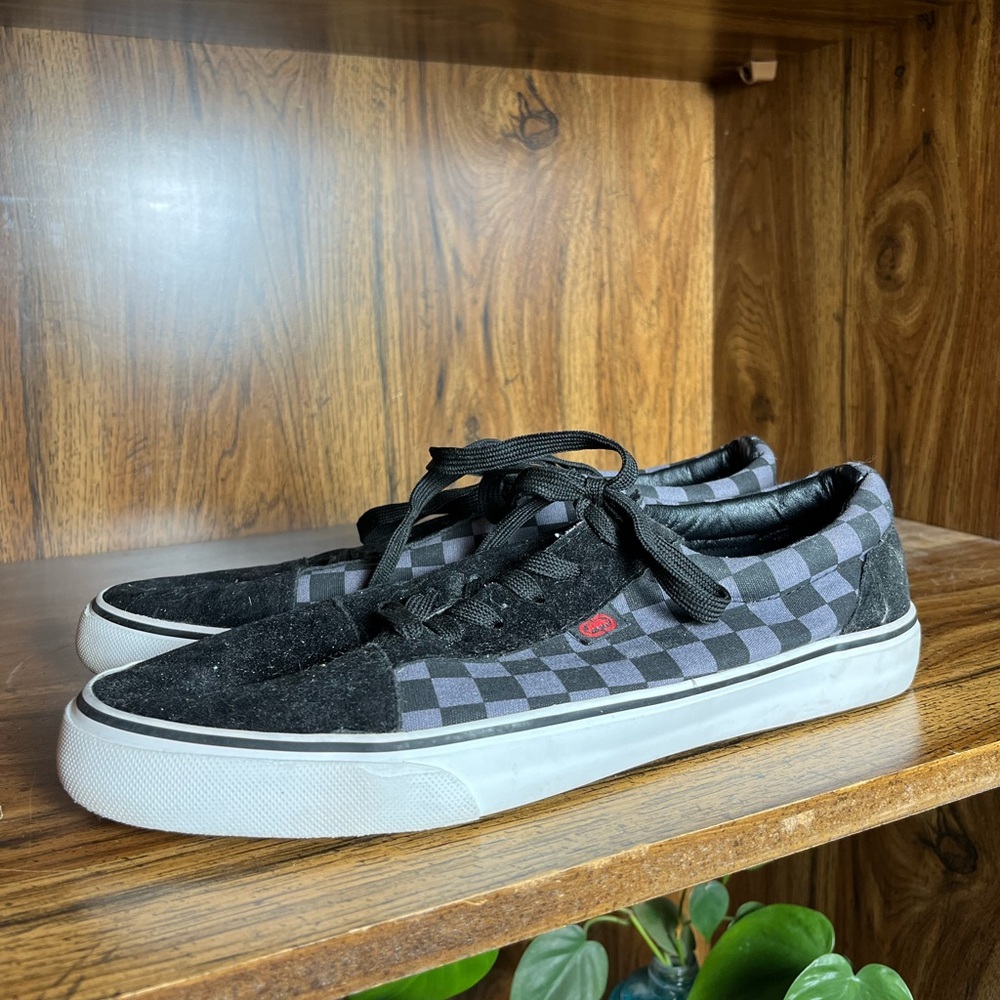 Ecko Unltd Checkered Sneakers Mens Size 9.5